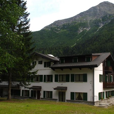 Casa Alpina Don Guanella Bed & Breakfast Macugnaga Ngoại thất bức ảnh