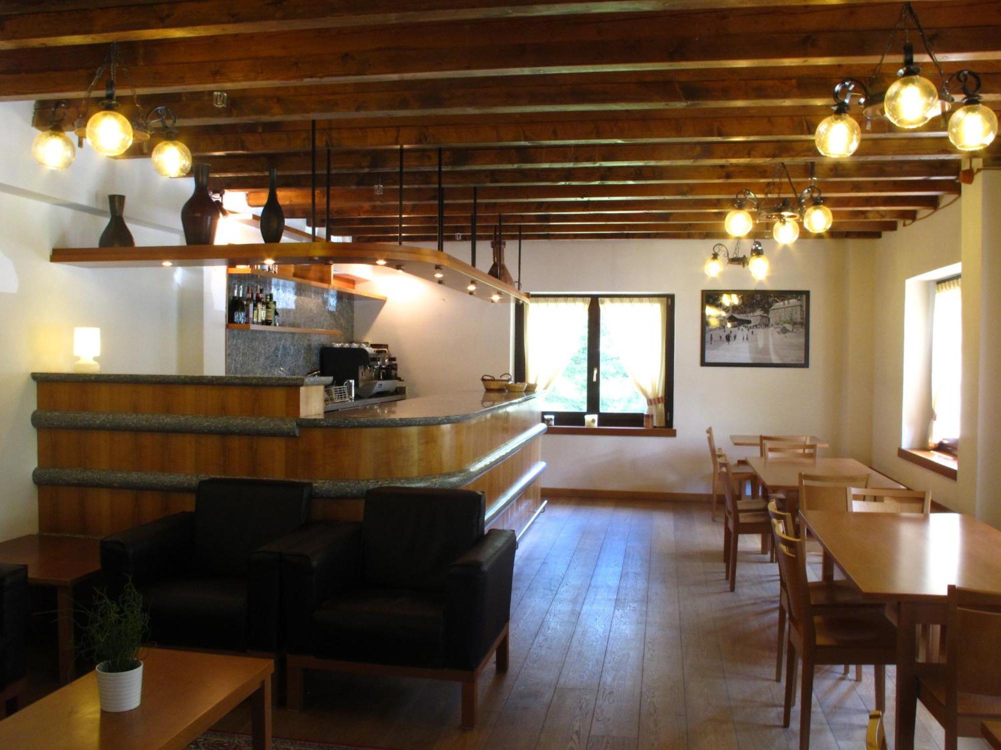 Casa Alpina Don Guanella Bed & Breakfast Macugnaga Ngoại thất bức ảnh